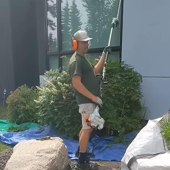 Experienced Edmonton Gardener Offering Affordable Landscaping Services at $25 per Hour